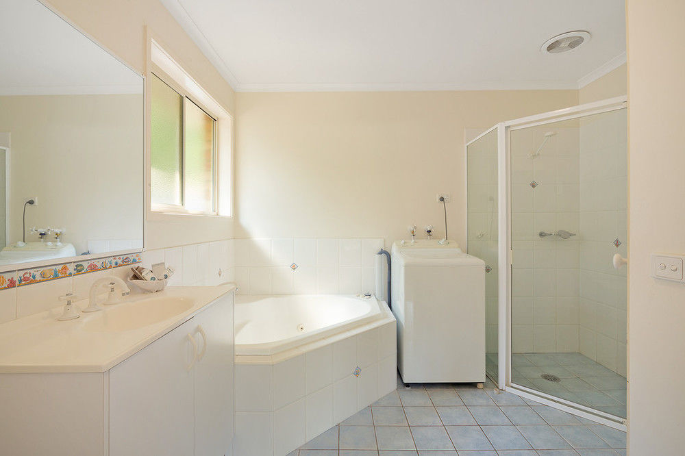Quarantine Bay Beach Cottages Eden Exteriör bild