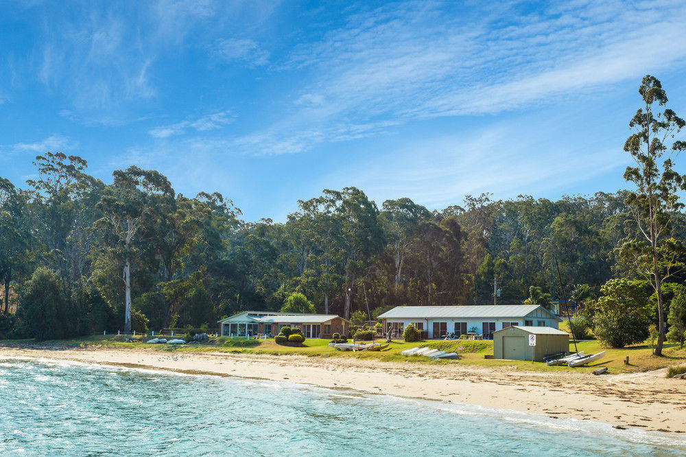 Quarantine Bay Beach Cottages Eden Exteriör bild