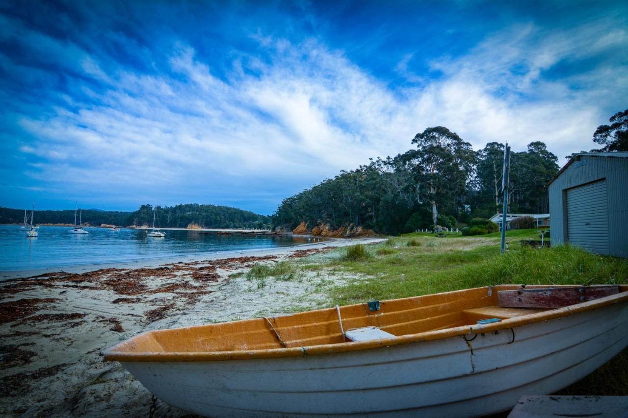 Quarantine Bay Beach Cottages Eden Exteriör bild