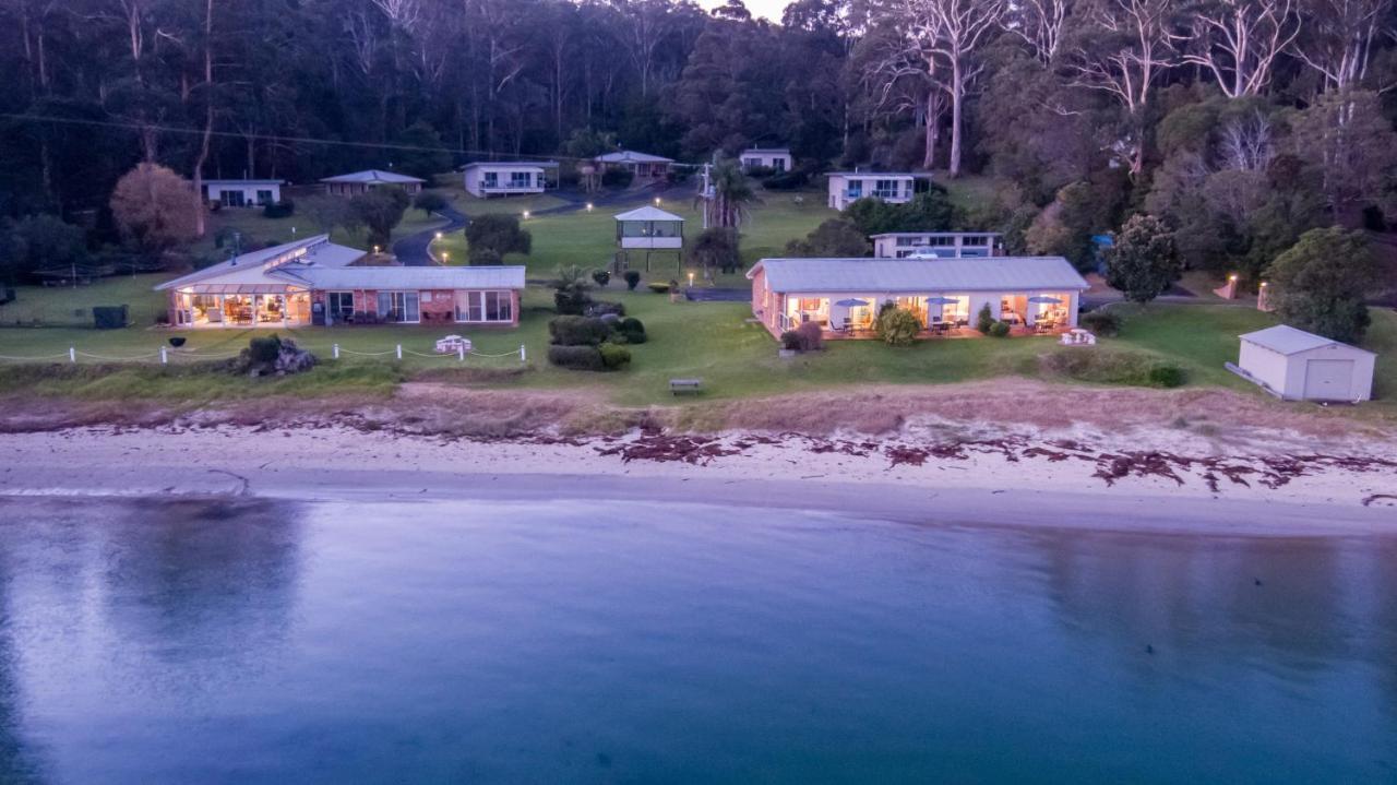 Quarantine Bay Beach Cottages Eden Exteriör bild