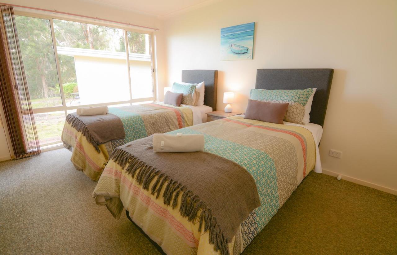Quarantine Bay Beach Cottages Eden Exteriör bild