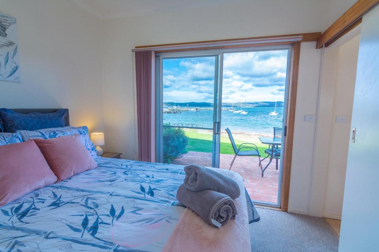 Quarantine Bay Beach Cottages Eden Exteriör bild